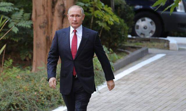Wladimir Putin nimmt ausländische Medien ins Visier.