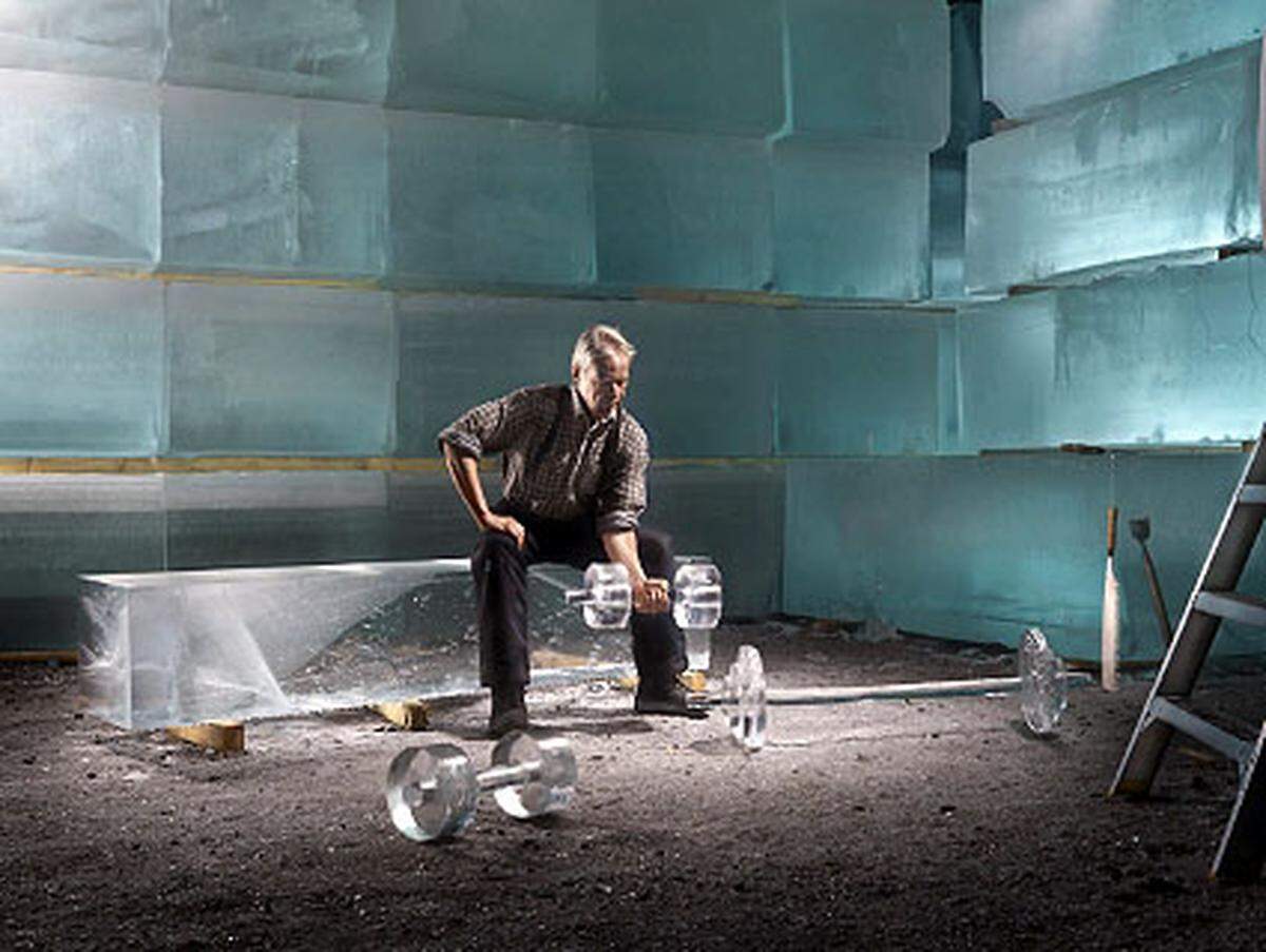 Jede Suite des Eishotels im schwedischen Lappland wird von eine Schar an Eiskünstlern individuell gestaltet. Möglich ist viel, auch eine Kraftkammer, die den Schweißfluss dann wahrscheinlich recht gut in Grenzen hält.