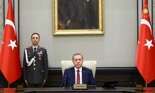 Turkey´s President Tayyip Erdogan heads the National Security Council meeting in Ankara