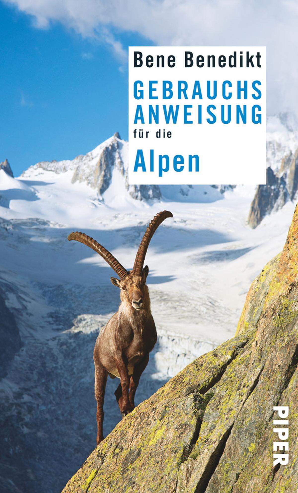 Kaum ein geografischer Raum erscheint diverser als die Alpen, wo Wirtschaftsräume und Sehnsuchtsräume derart nah beieinanderliegen. Als Autor wird den Alpen daher nur jemand gerecht, der sie vom Mont Blanc bis zum Triglav mitsamt Talsohlen und Zwischenräumen genau kennt. Unmengen an Eindrücken und Erfahrungen konnte Bene Benedikt schon allein als Chefredakteur des "Alpin"-Magazins sammeln. Nun hat er sie zu einer "Gebrauchsanweisung für die Alpen" sortiert, die an manchen Stellen selbst den gelernten Alpenbewohner überrascht. Klarerweise werden Rituale (Hütteneinkehr) und Phänomene (die Inflation von Aussichtsplattformen, Events und Krimis) launig bis kritisch beleuchtet. Alpenleben vom exponierten Weinbau bis zur Verwertung von Murmeltieren. Bene Benedikt: "Gebrauchsanweisung für die Alpen", Piper Verlag, 14,99 Euro, www.piper.com