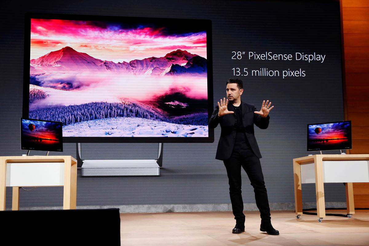 Nur einen Tag vor der Apple-Produktvorstellung positioniert sich Microsoft erstmals als direkter iMac-Konkurrent. Nach anfänglichen Startschwierigkeiten in der Hardware-Branche ist das über 40 Jahre alte Unternehmen auch in diesem Bereich angekommen. Das Surface-Studio ist ein leistungsfähiger All-in-one-PC.