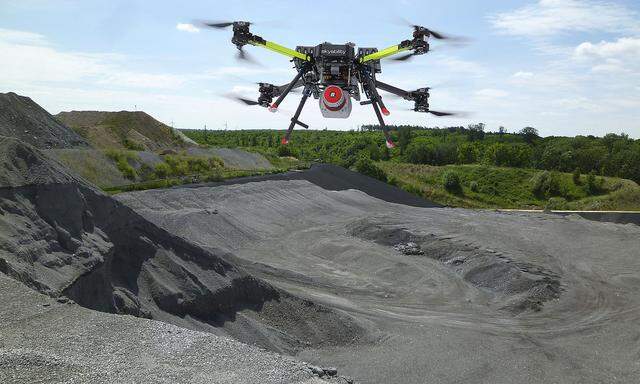Naturgetreues Geländebild mittels Drohne mit 3D-Laserscan