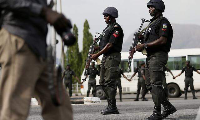 Die nigerianische Polizei und das Militär haben die Situation im Norden des Landes nicht im Griff.