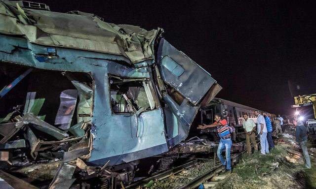 EGYPT-ACCIDENT-TRAIN