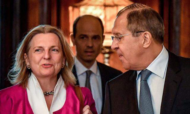 Außenministerin Karin Kneissl hatte in Moskau keinen leichten Einstand bei ihrem Amtskollegen, Sergej Lawrow.