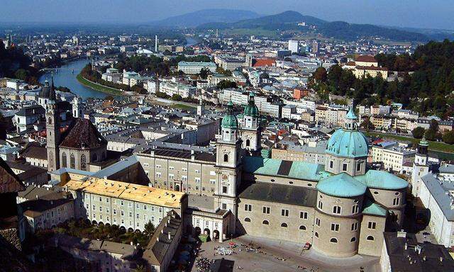 Panoramablick. Salzburg gibt es auch jenseits von Domplatz und Festspielhaus