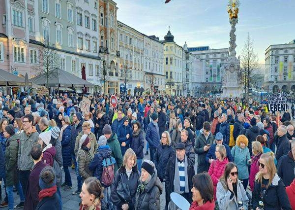 Kundgebung in Linz.