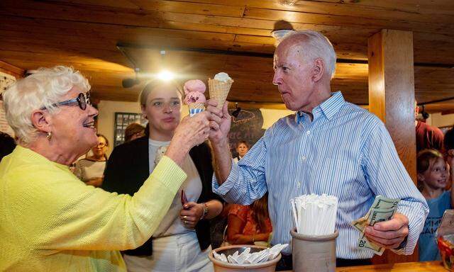July 12 2019 Annabelle s Natural Ice Cream Portsmouth New Hampshire USA Democratic Presidentia