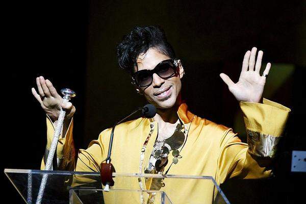 "Herzlichst, Gott", soll Prince einen Brief an Miles Davis unterzeichnet haben.