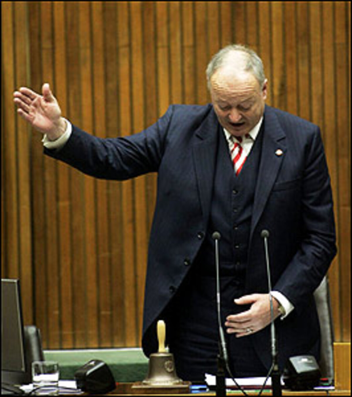 "Ich hoffe, dass Alfred Gusenbauer ein Signal gibt in Richtung der ÖVP".ÖVP-Seniorenbundpräsident Andreas Khol