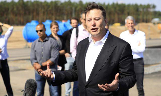 Elon Musk beim ersten Richtfest auf der Baustelle der Tesla Gigafactory Berlin-Brandenburg. Gruenheide, 03.09.2020 *** E