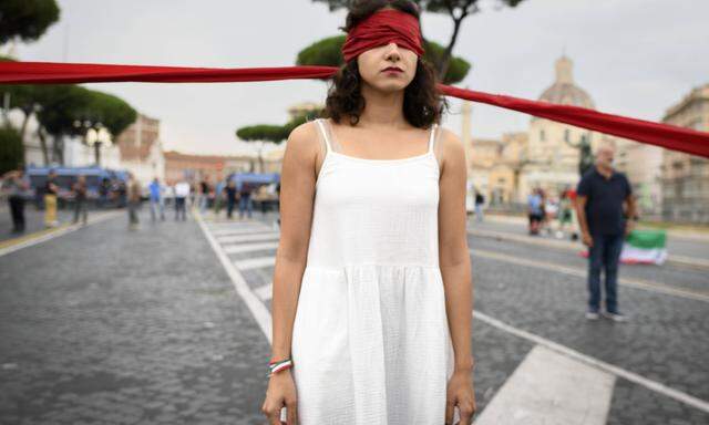 Ein Protest gegen Gewalt an Frauen in Rom. 
