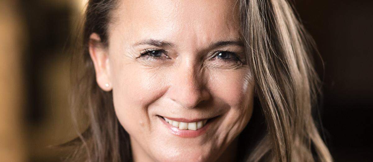 Silvia Reiter wechselt als Head of Retail zu Froneri. Die 53-jährige Oberösterreicherin startete ihre Karriere bei Lekkerland Nord, zuletzt war sie Marketingleiterin bei der BrauUnion Österreich.

