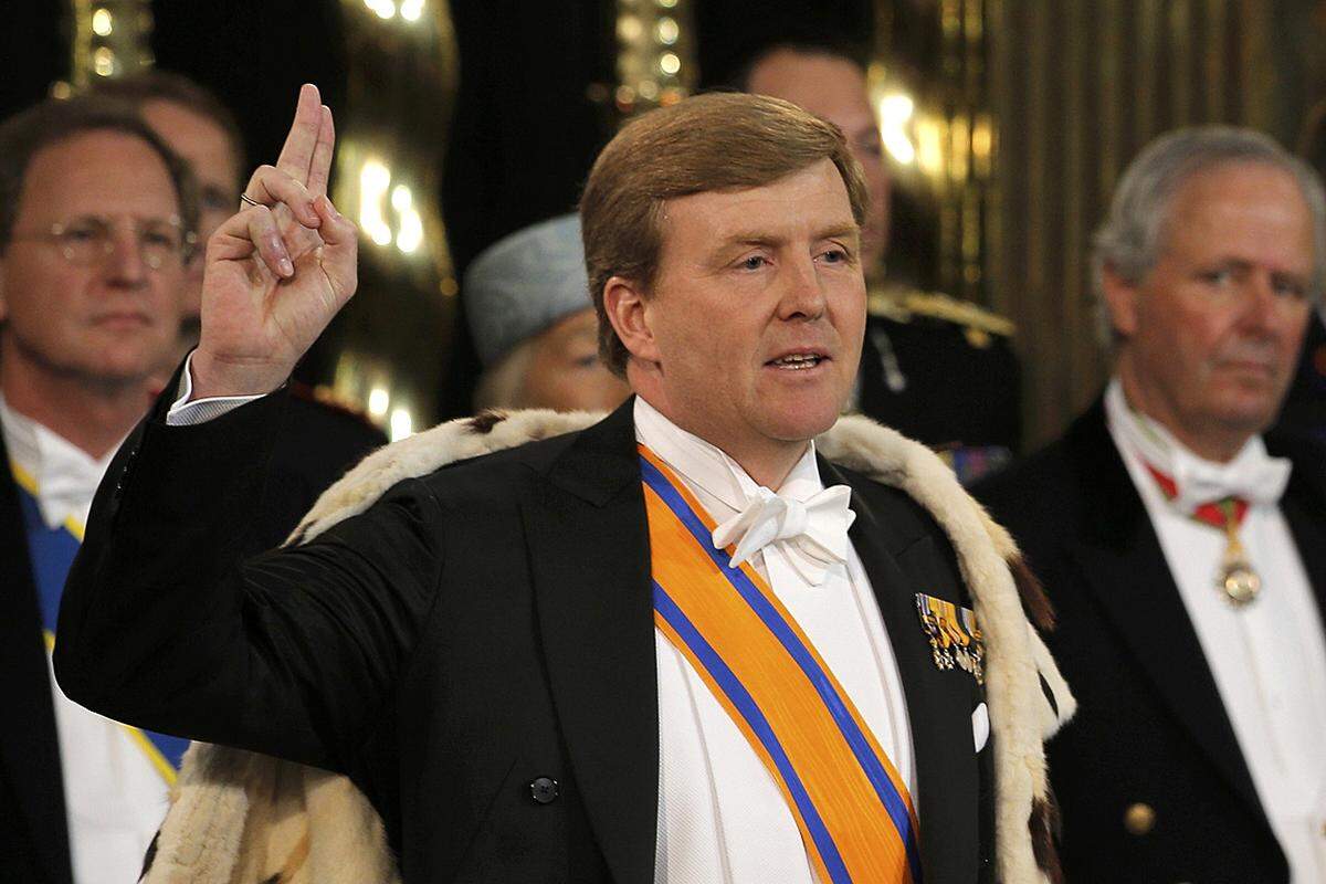 Willem-Alexander leistete seinen Eid als König der Niederlande. In einer Zeremonie schwor er, die Verfassung des Königreichs zu wahren und sein Amt gewissenhaft auszuüben.