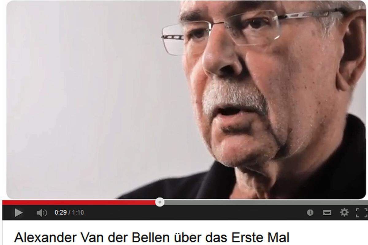 Die Grünen schicken ein Urgrstein ins Rennen, um Junge an die Urnen zu bringen: Ex-Parteichef Alexander Van der Bellen spricht in einem Video über "das erste Mal": "Es ist eine Erfahrung, die man nicht aus Büchern lernen kann, das muss man schon selber machen - nämlich das Erste Mal wählen." Dafür empfiehlt der 69-Jährige wenig überraschend "Grün".>> Video