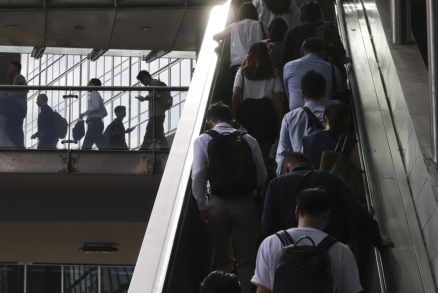 Die KI-Revolution am Arbeitsmarkt: Was bleibt, wenn die Künstliche Intelligenz die Routine erledigt?   [premium]