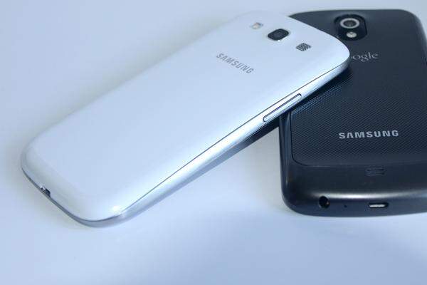 Der Vergleich zum "Galaxy Nexus", das Samsung zum Jahreswechsel gemeinsam mit Google gestartet hat, wird deutlich, wie sehr sich Samsung diesmal um das Design bemüht hat.