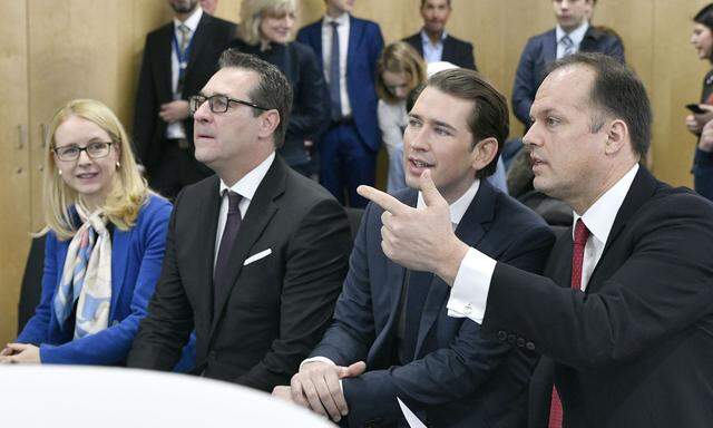 BETRIEBSBESUCH PHARMAUNTERNEHMEN BOEHRINGER INGELHEIM - THEMA 'STANDORT OeSTERREICH': KURZ / LATORFF / STRACHE / SCHRAMBOeCK