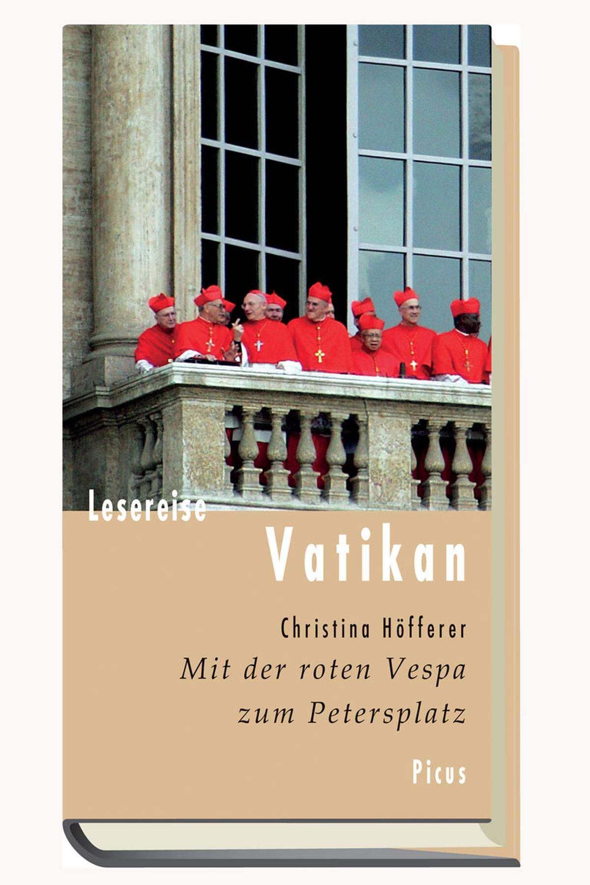 Wer flitzt mit einer roten Vespa auf den Petersplatz? Annette Schavan, die deutsche Vatikan-Botschafterin (Sie wissen schon: die Ex-Bundesforschungsministerin, der das Doktorat aberkannt wurde). Wer ist der Bäcker des Papstes? Sind die Vatikanischen Gärten nur Vatikan-Staatsangestellten vorbehalten? Und wie clandestin ist das legendäre Vatikanische Geheimarchiv? Christina Höfferer, Journalistin in Rom und Mitarbeiterin der "Presse", zeigt den Vatikan als Headquarter eines Global Players, der in 2000 Jahren alle Skandale überlebt hat, und gewährt Einblick, wie das Unternehmen angesichts sexueller, finanzieller und moralischer Katastrophen immer noch prosperieren kann. Charmant, humorvoll und informativ. Christina Höfferer: "Lesereise Vatikan", Picus Verlag, 132 Seiten, 16 Storys. 