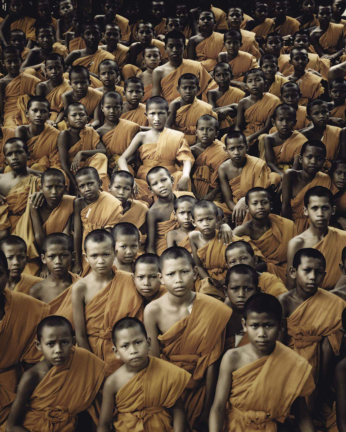 Buddhistische Mönche, Ganden Kloster, Tibet 2011 Das Ganden ist eines der "Drei Großen Klöster" des  tibetischen Buddhismus. Während der chinesischen Kulturrevolution wurde ein großer teil zerstört, in den 1980er Jahren aber wieder aufgebaut.