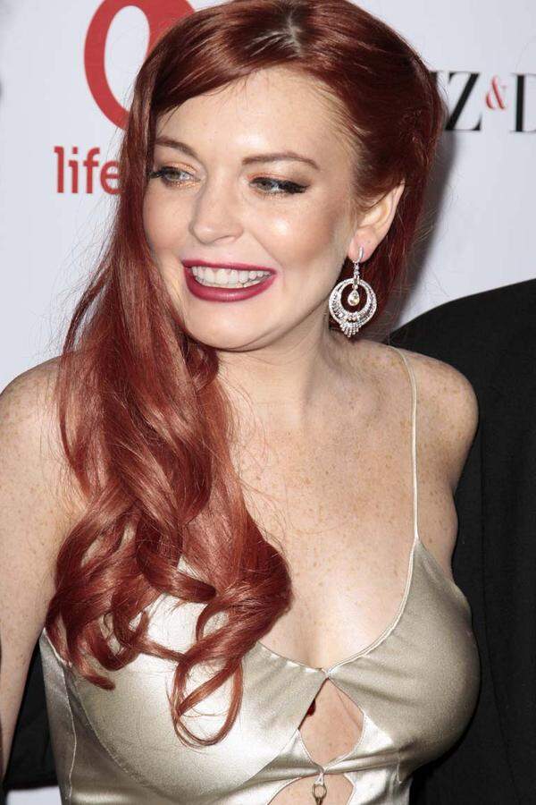 Nach den kamerafreien Jahren meldet sich Lindsay Lohan als Elizabeth Taylor auf der Leinwand zurück. Kritiker amüsieren sich über die "ungewollte Komik".