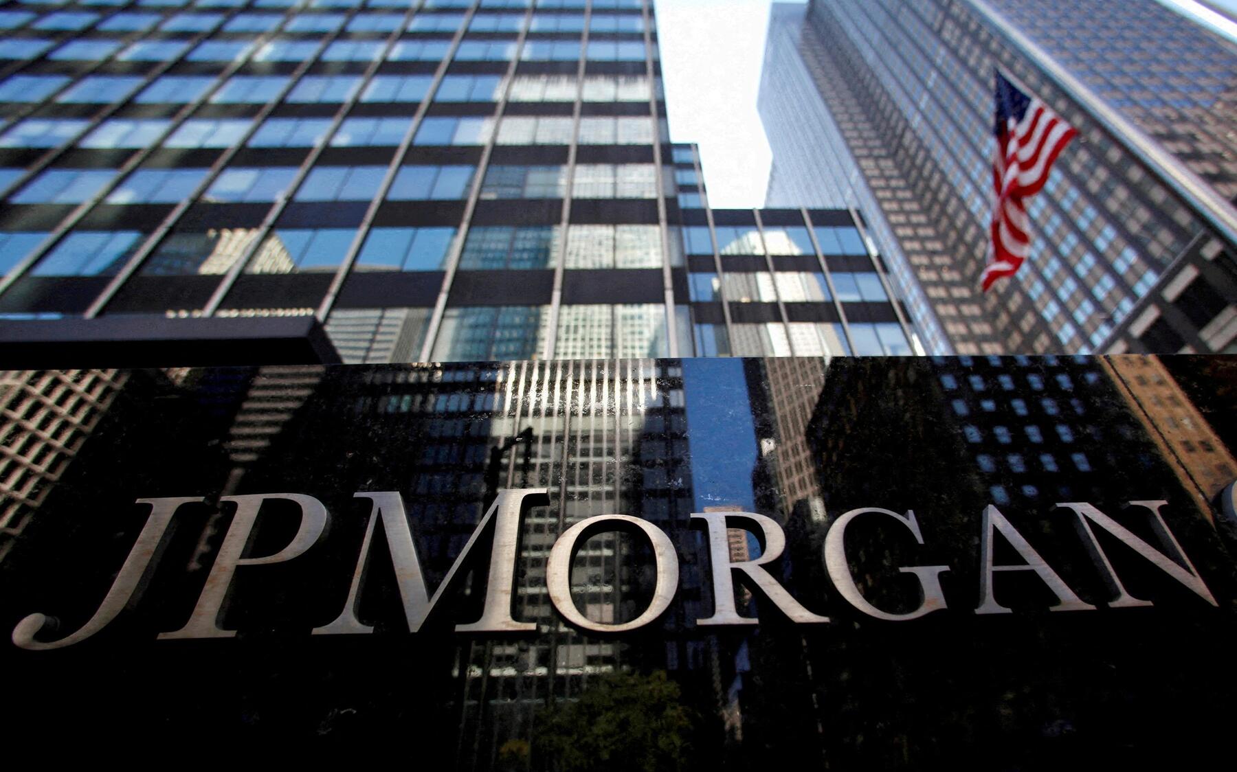 Bank Stocks Fall Despite Good Results as JP Morgan CEO Warns of Financial Tremors