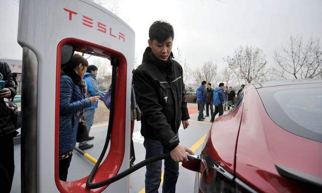 2016 verkaufte Tesla in China 11.000 Autos. Jetzt wird in China produziert.