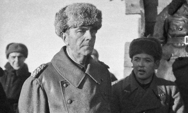  Friedrich Paulus nach seiner Festnahme in Stalingrad