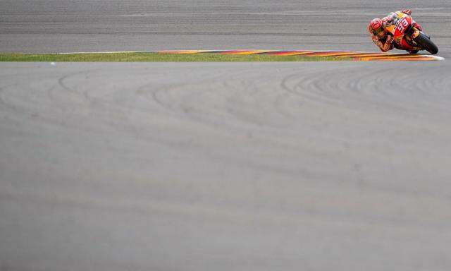 Weltmeister Marc M´arquez sicherte sich im Qualifying vor den Ducati-Piloten Andrea Dovizioso und Jorge Lorenzo die Pole-Position.