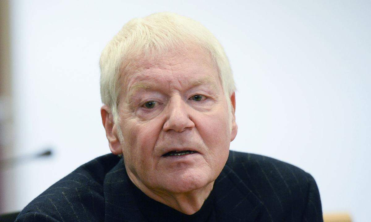 Der ehemalige Drogerie-König Anton Schlecker vor Gericht