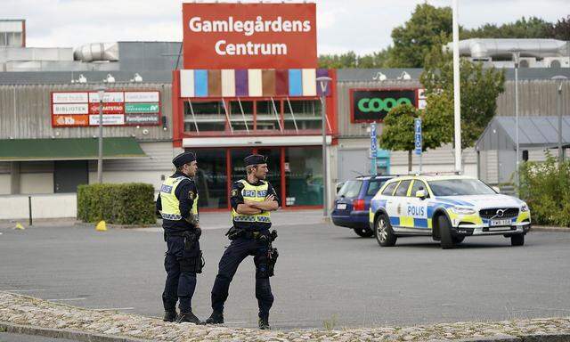 Die schwedische Polizei am Tatort in Kristianstad.