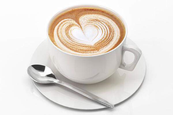 Eine übliche Kaffeetasse mit 125 ml Füllmenge enthält zwischen 80 und 120 mg Koffein.