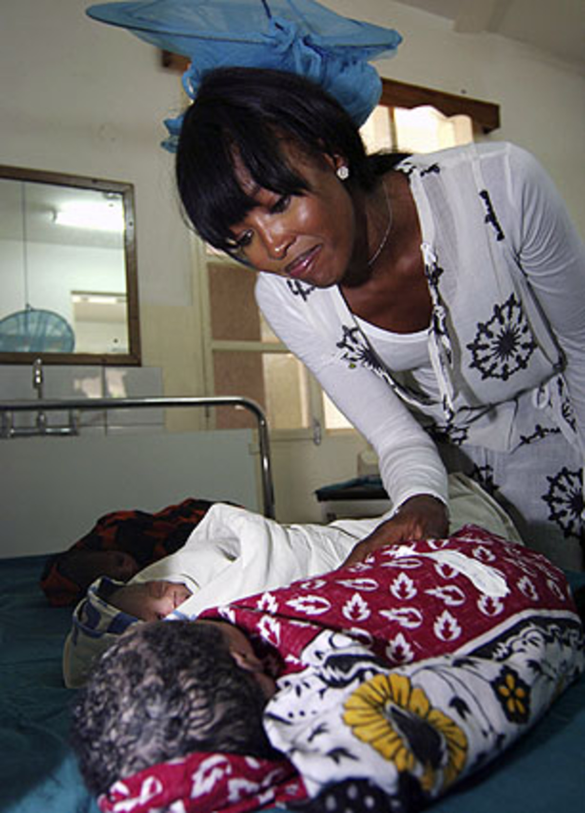 Das Model teilt fortan ihre Gagen mit bedürftigen Menschen in Somalia und Jamaika.