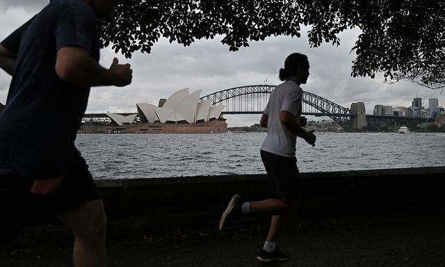 Sydney (im Bild die Oper am Hafen) ist Zentrum eines neuen Großausbruchs der Viren.