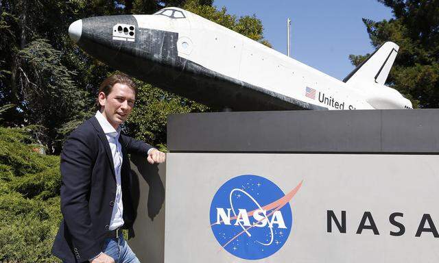 AUSSENMINISTER KURZ  BESUCHT NASA-ZENTRALE IN KALIFORNIEN