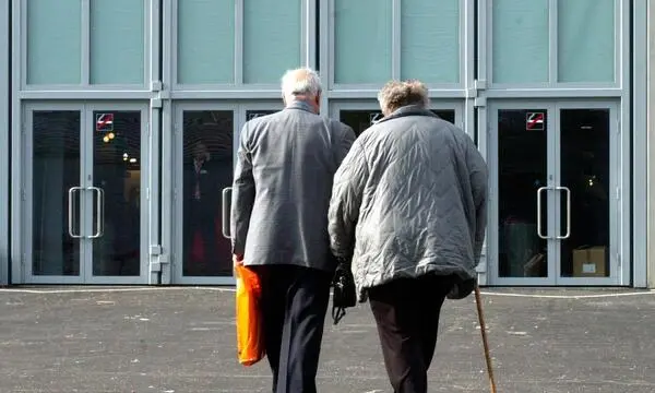 Speziell in wohlhabenden Ländern sind die Menschen mittlerweile so alt wie nie zuvor. 