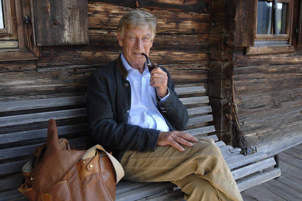 Seit 1973 lebte er in einem Bauernhaus in der Nähe von Murnau. "Wenn ich arbeite, muss ich glücklich sein, und das kann ich nur in meinem Bauernhaus in Bayern und mit meiner Familie", sagte er einmal.   