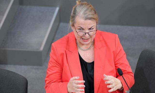Die SPÖ richtet 24 Fragen an Sozial- und Gesundheitsministerin Beate Hartinger (FPÖ)