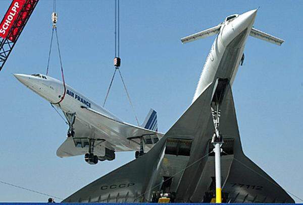 Doch wie schon 25 Jahre zuvor der Erstflug kam Ende 2001 auch das Comeback der Concorde zur falschen Zeit: Kurz nach den Terroranschlägen von New York und Washington steckte die Luftfahrtbranche in der Krise. Zu wenig Passagiere wollten gut 8000 Euro für den Transatlantikflug zahlen.