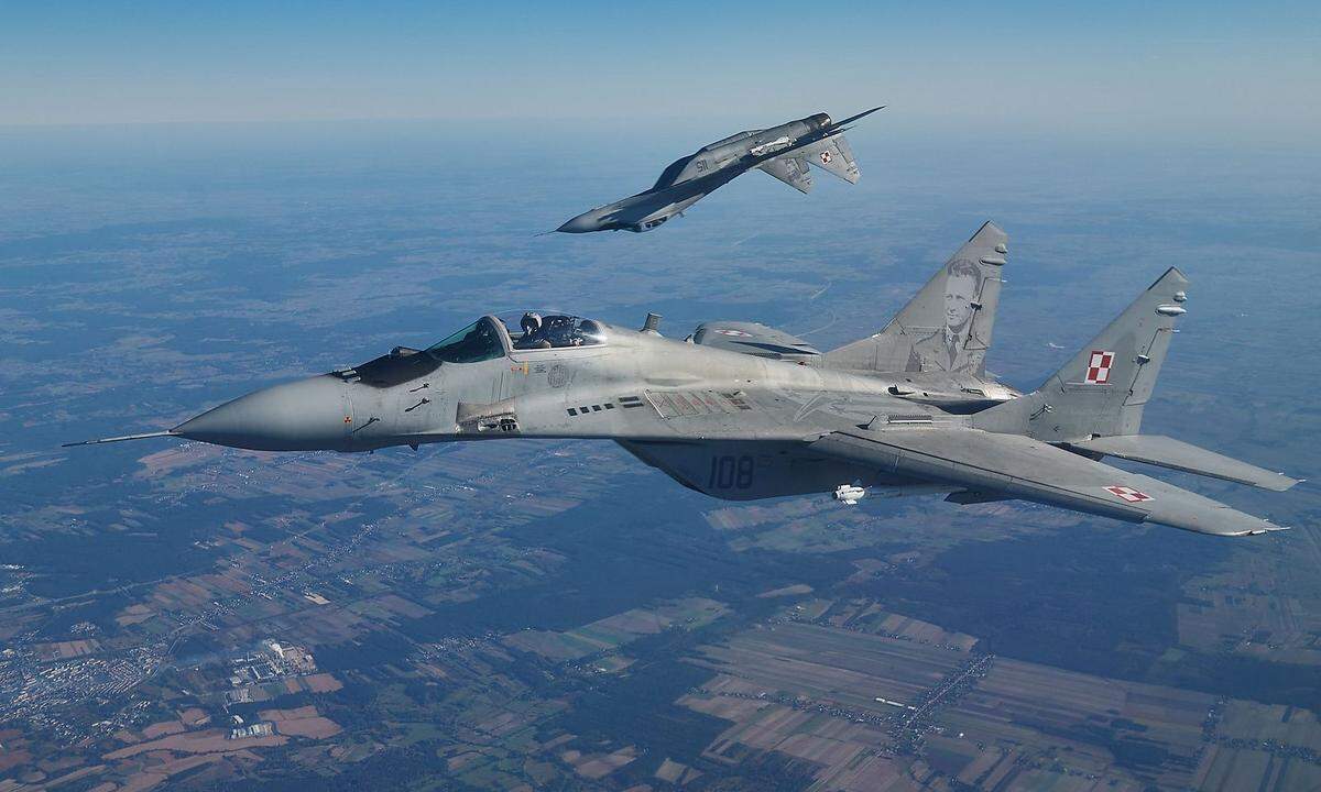 Polen liefert nun sogar auch Kampfflugzeuge an die Ukraine. 