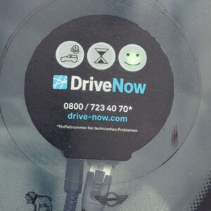 Die beiden deutschen Autokonzerne BMW und Daimler legen alle ihre Mobilitäts-Angebote zusammen.