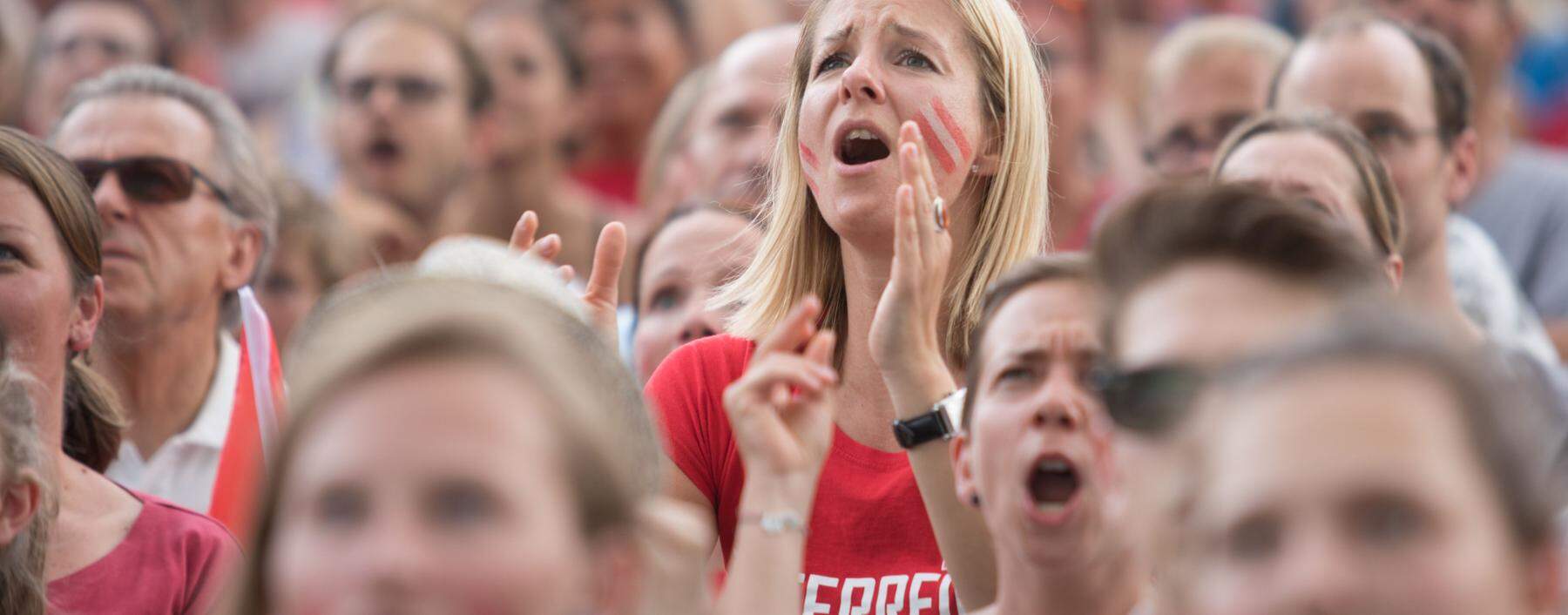 Am Mittwoch findet das erste Spiel der Fußball-EM der Frauen statt.