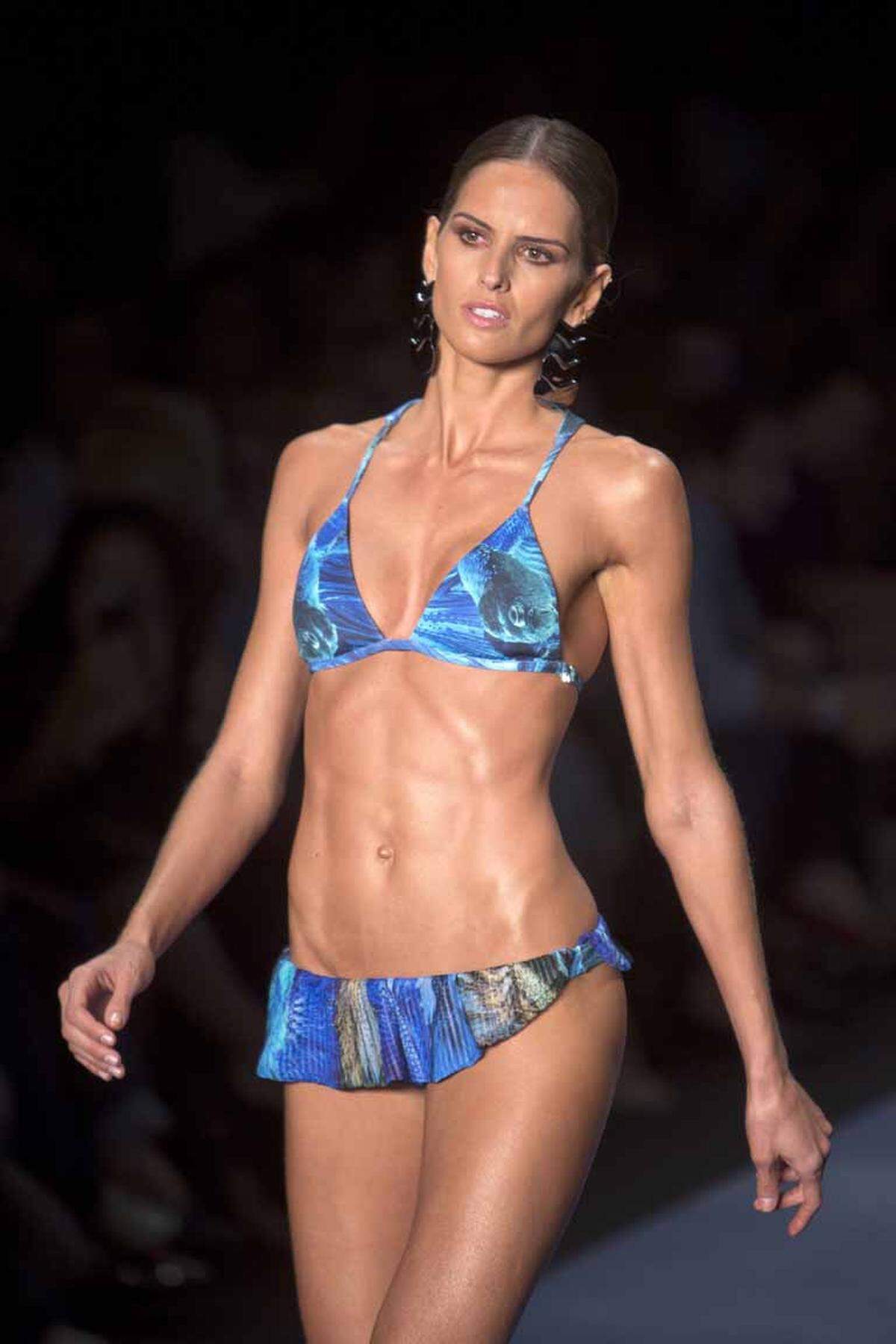 Wie die meisten brasilianischen Topmodels lief auch Izabel Goulart  schon für Victoria's Secret über den Catwalk. Die 29-Jährige modelt aber nicht nur Bikinis und Dessous, sondern auch High Fashion.