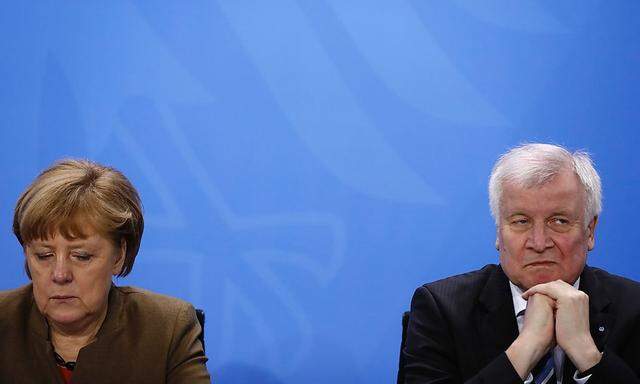 Seehofer blickt bereits auf die nächsten Landtagswahlen.