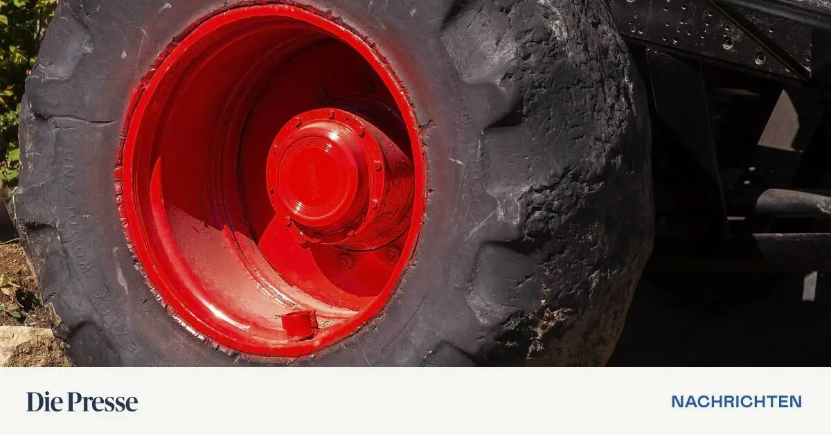 Nieder-sterreich-Mann-bei-Show-Event-von-Monstertruck-erfasst