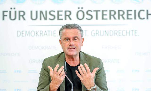 FPÖ-Parteichef Norbert Hofer rief seine Partei via Aussendung zuletzt zu „Ruhe und Einigkeit“ auf. 