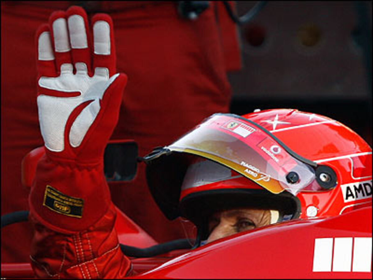 10. SeptemberUnmittelbar nach seinem Sieg in Monza gibt der siebenfache Rekordweltmeister und Ferrari-Superstar Michael Schumacher (GER/37 Jahre) seinen Rücktritt aus der Formel per Saisonende bekannt. Für Christian Klien ist der Italien-Grand-Prix das letzte Rennen für Red Bull Racing. Der österreichische Rennstall beschließt die sofortige Entlassung des Vorarlbergers aus seinem Formel-1-Vertrag. Der Niederländer Robert Doornbos ersetzt Klien in den letzten drei Saisonrennen.