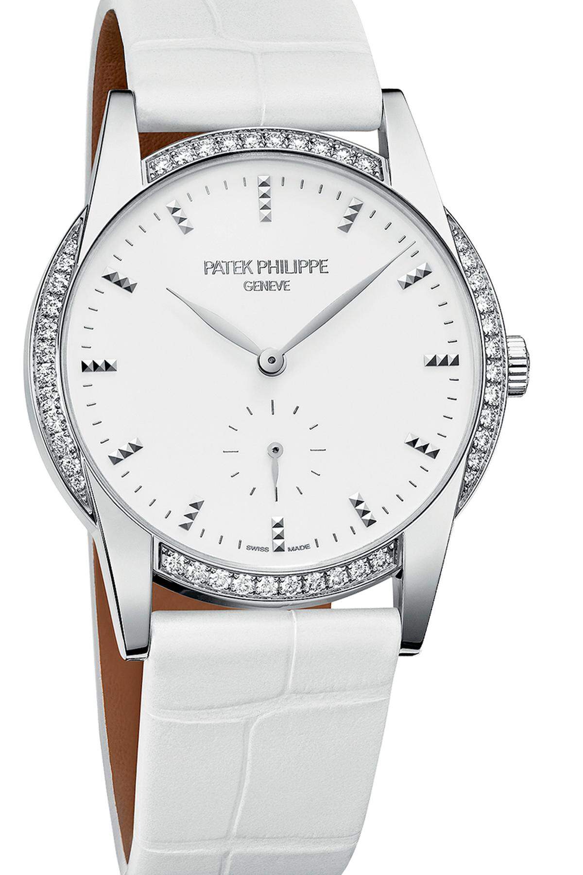 Zeitlos schön und zeitlos elegant ist dieses tickende Understatement des Königs der Schweizer Uhrmacher. Irgendwann muss es einfach eine Patek Philippe sein. Preis: 24.690 Euro.  