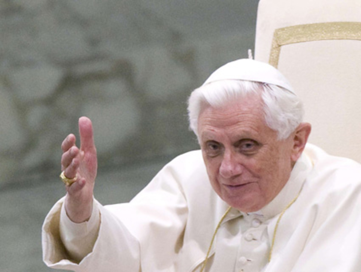 Papst Benedikt XVI. hat mit "tiefem Bedauern" auf den Tod des Oberhauptes der russisch-orthodoxen Kirche Aleksij II. reagiert. In einer Botschaft an die Synode der russischen orthodoxen Kirche, hob den Einsatz des Patriarchen für den Neuaufbau der russischen Kirche "nach der harten ideologischen Unterdrückung" und seinen "Kampf zum Schutz der menschlichen und evangelischen Rechte in Europa" hervor.