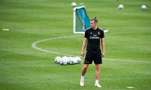 Real Madrid s forward Gareth Bale participates during a training session at the installations of Mon